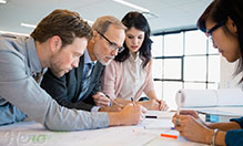 ���ͻ�е�ķ�չ��ǰ;��������·���ۣ�